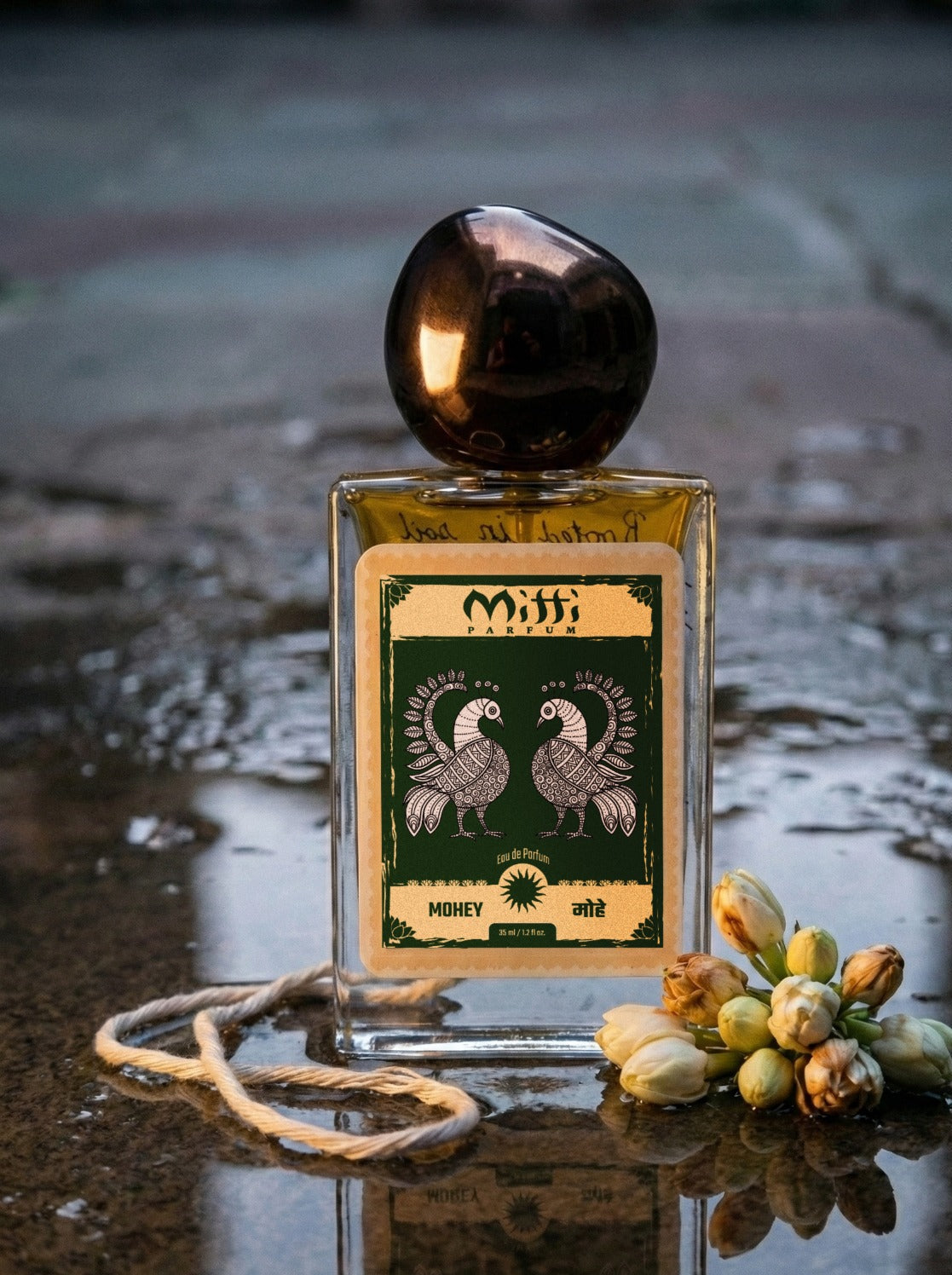 Perfume Notes Explained: Top, Heart & Base Notes (A Perfumer's Guide)